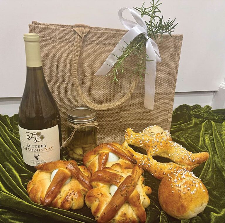 OJOS DE HAMANNORTH AFRICAN PURIM BREAD